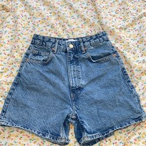 Mom Jean Shorts, Zara Size 4 US, HR